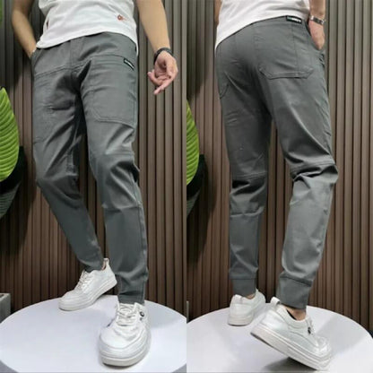 Comfortable cargo pants with great storage capacity